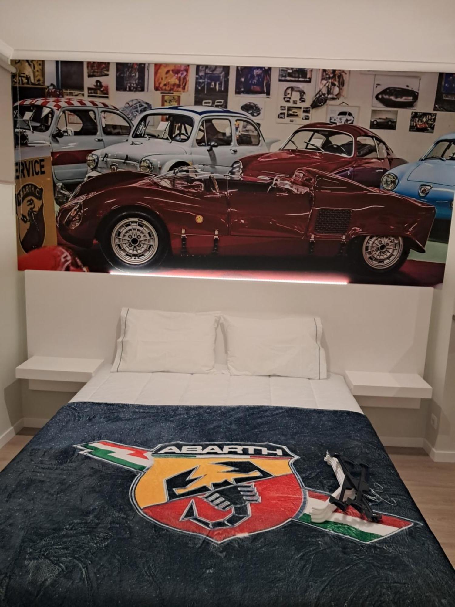 Classic Car House * Santa Cruz (Madeira)